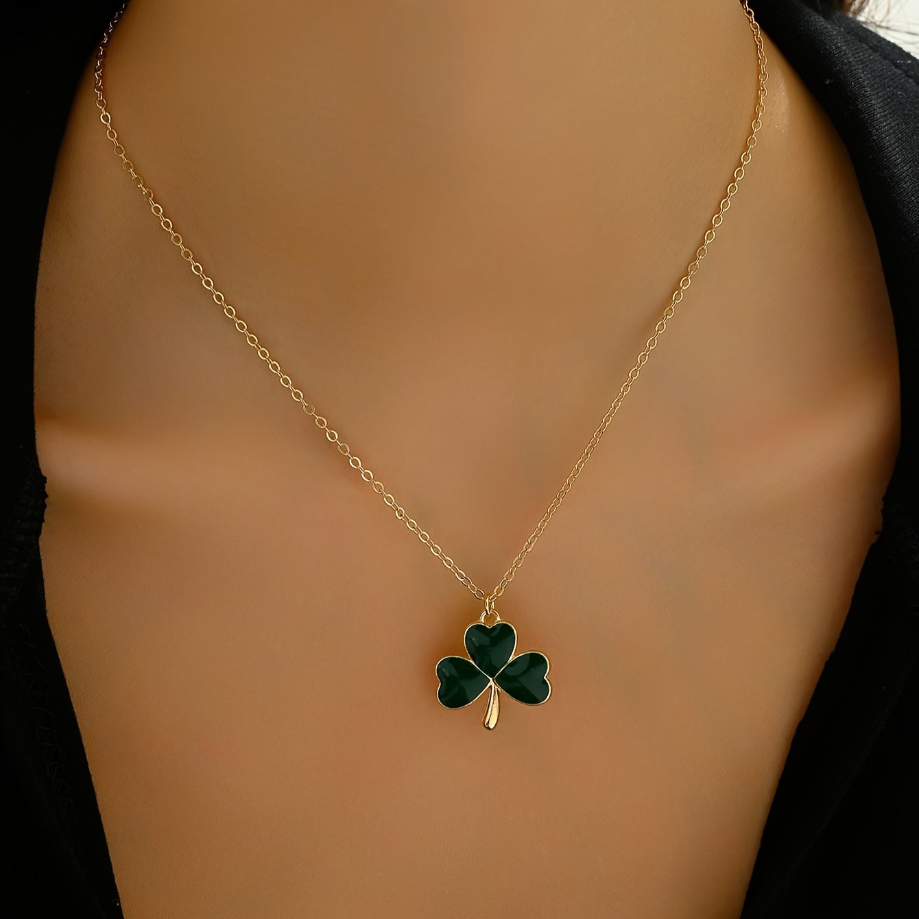 Green Three Leaf Clover Pendant Necklace Stylish Thin Chain Clavicle Necklace Retro Elegant Style St. Patrick's Day Earrings For Women